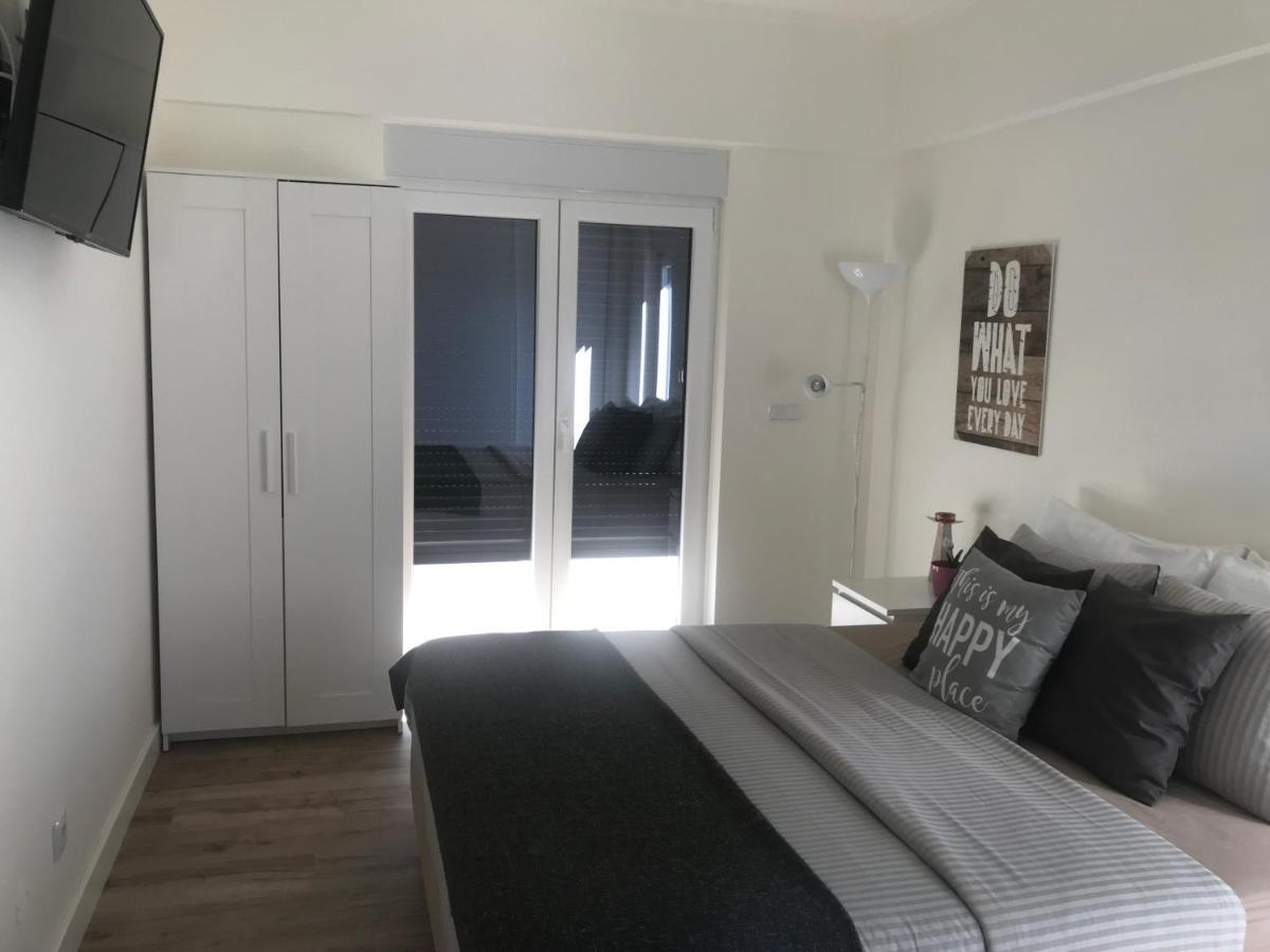 Modern Double Room With Private Balcony 몬티오 외부 사진