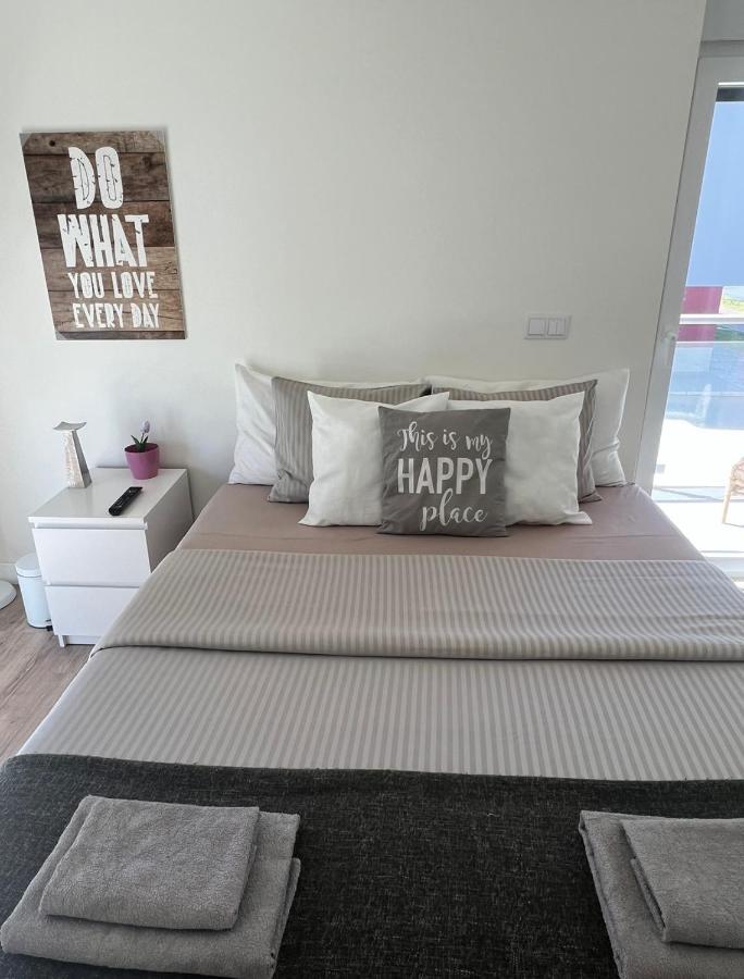 Modern Double Room With Private Balcony 몬티오 외부 사진