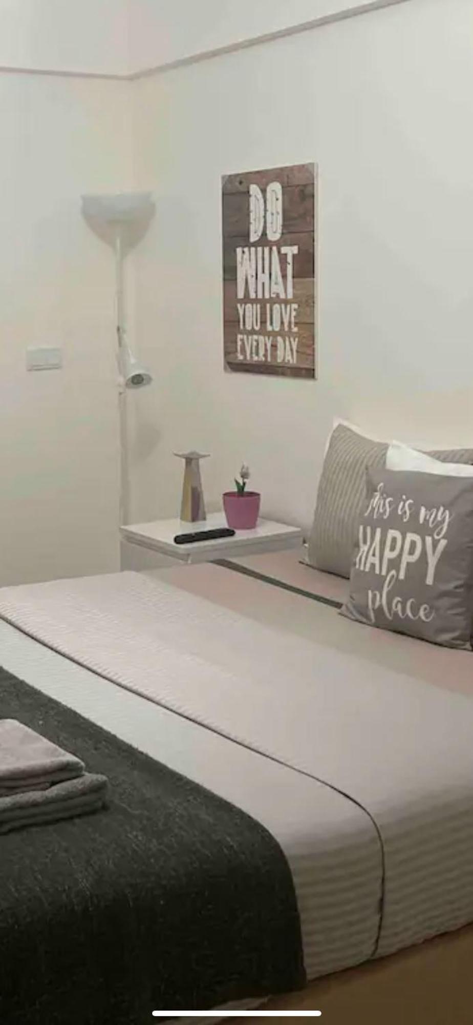 Modern Double Room With Private Balcony 몬티오 외부 사진