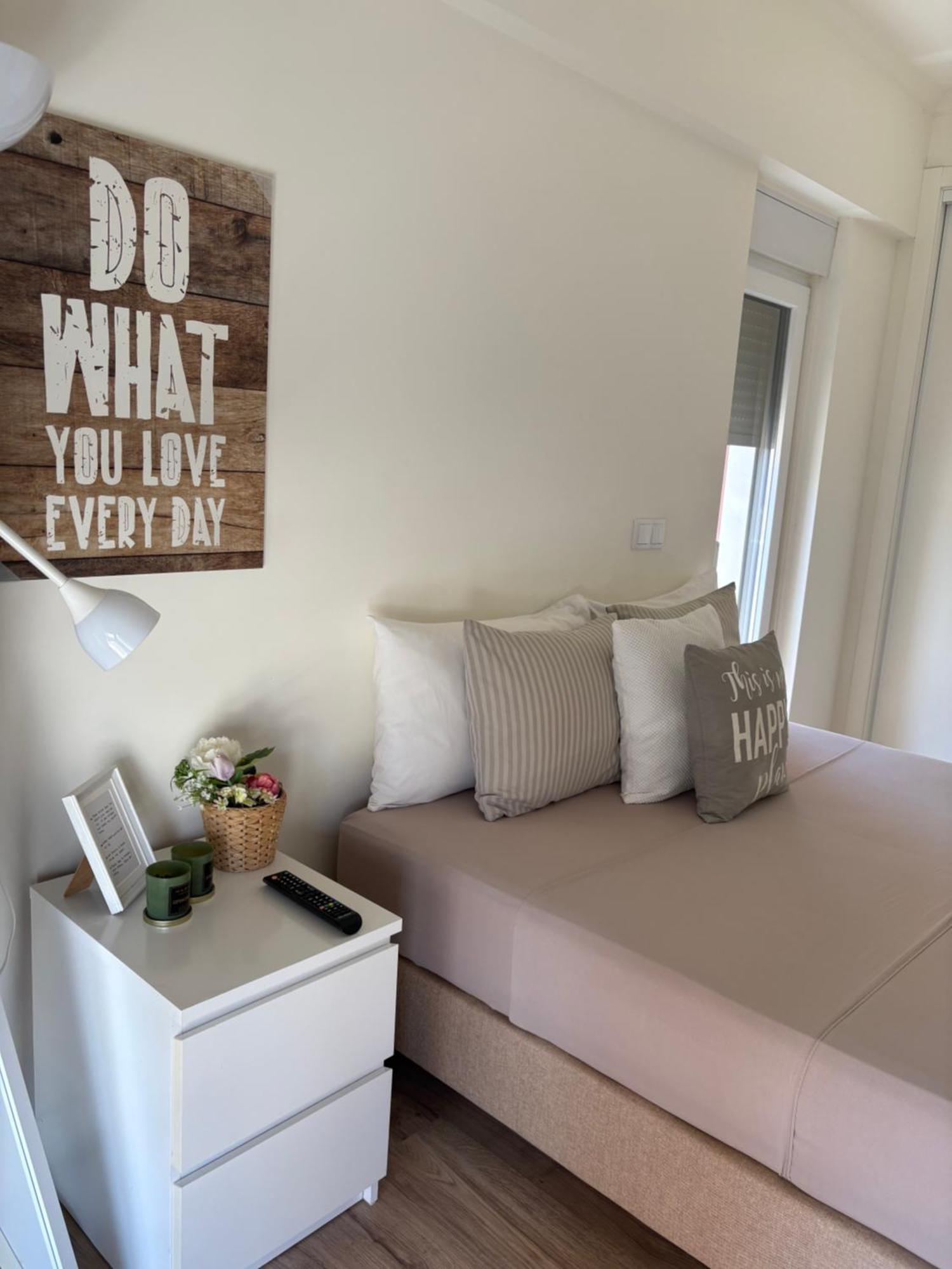 Modern Double Room With Private Balcony 몬티오 외부 사진